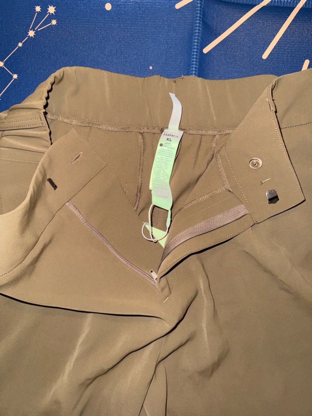 Halara front clasp zipper tapered leg work pants xl petite nwt - Picture 3 of 3